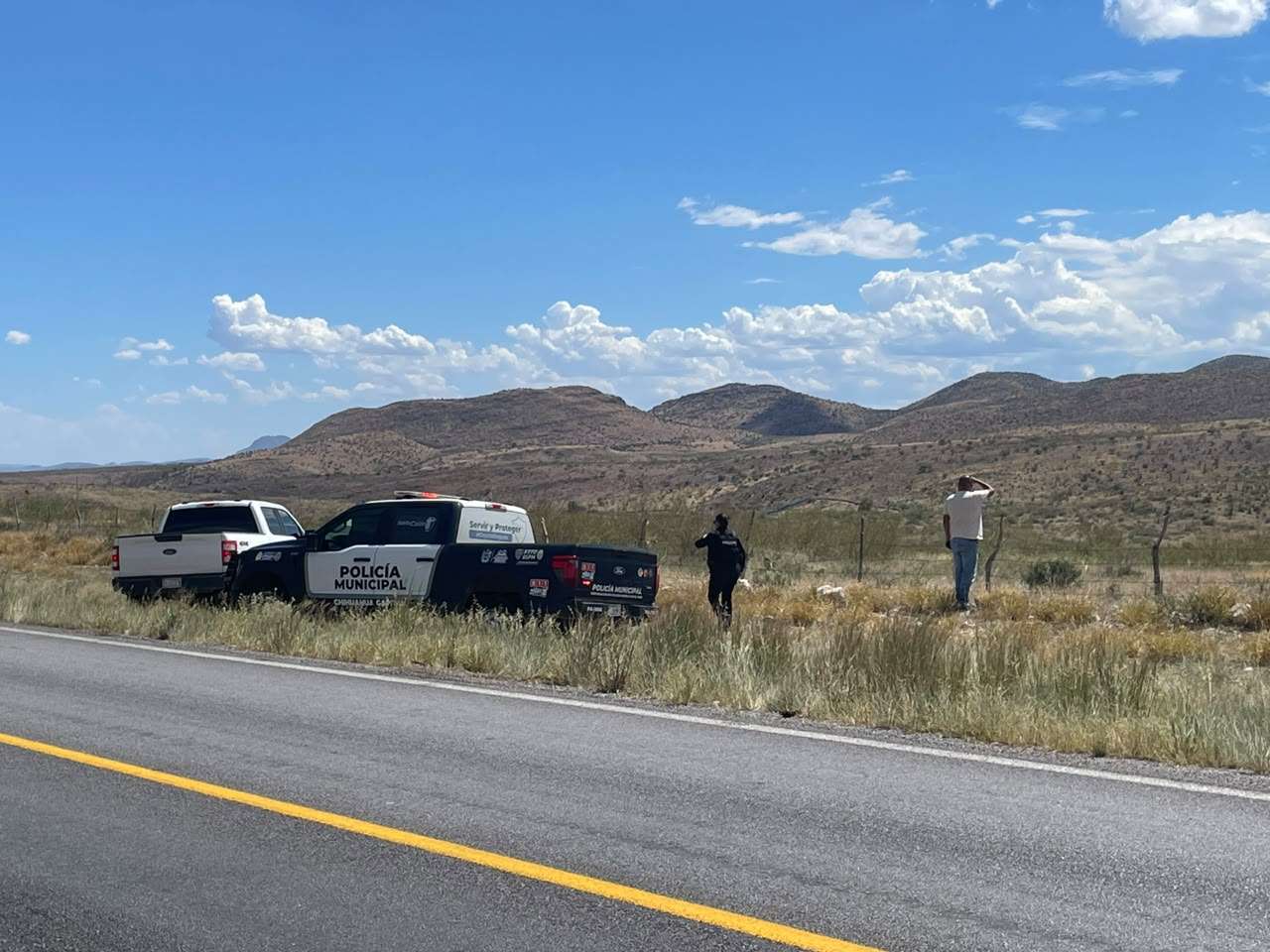 Hallan cuerpo maniatado y con narcomensaje en arroyo de la carretera Juárez-Chihuahua | Notigram