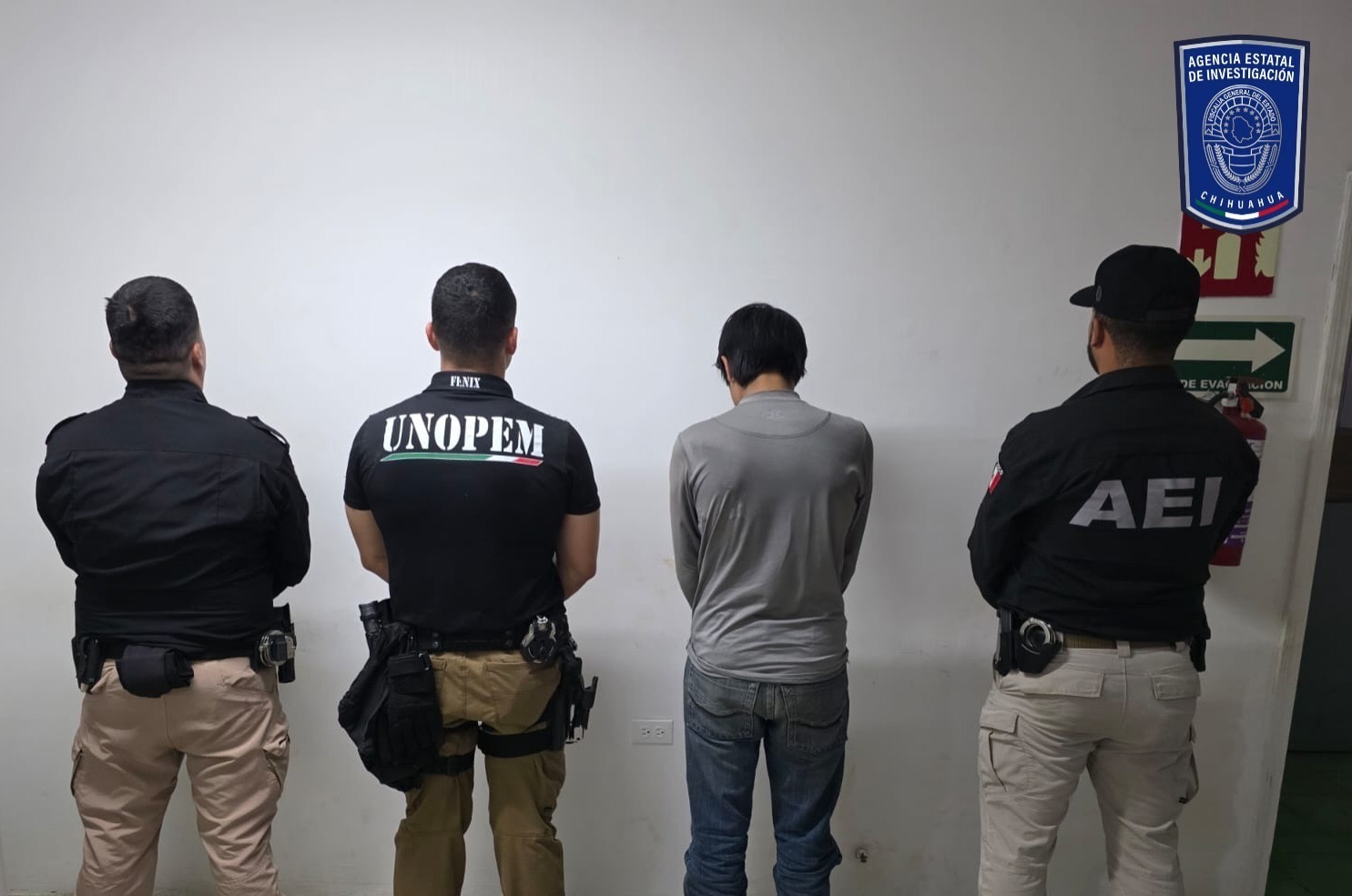 Ponen a disposición de la FGR a presunto niño sicario detenido con armas largas | Notigram