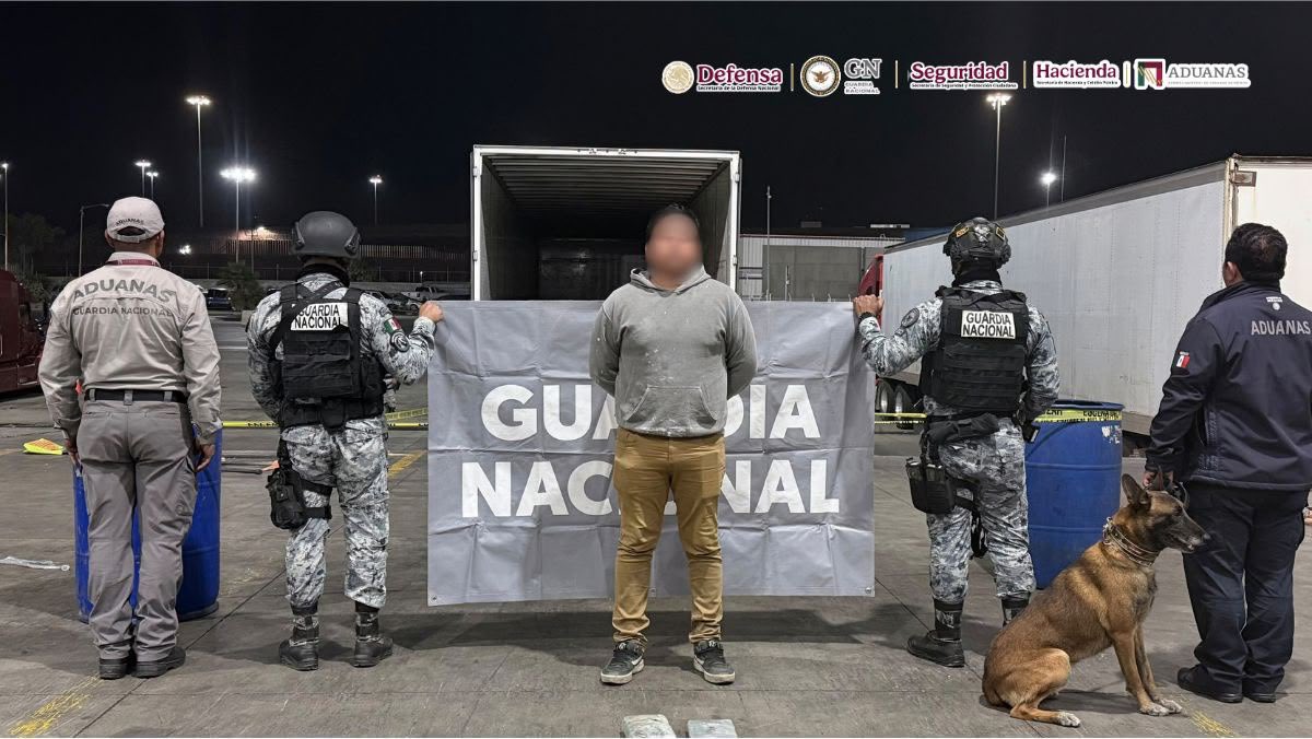 Aseguran en Garita de Otay 249 kilos de cocaína y fentanilo en camión de doble fondo