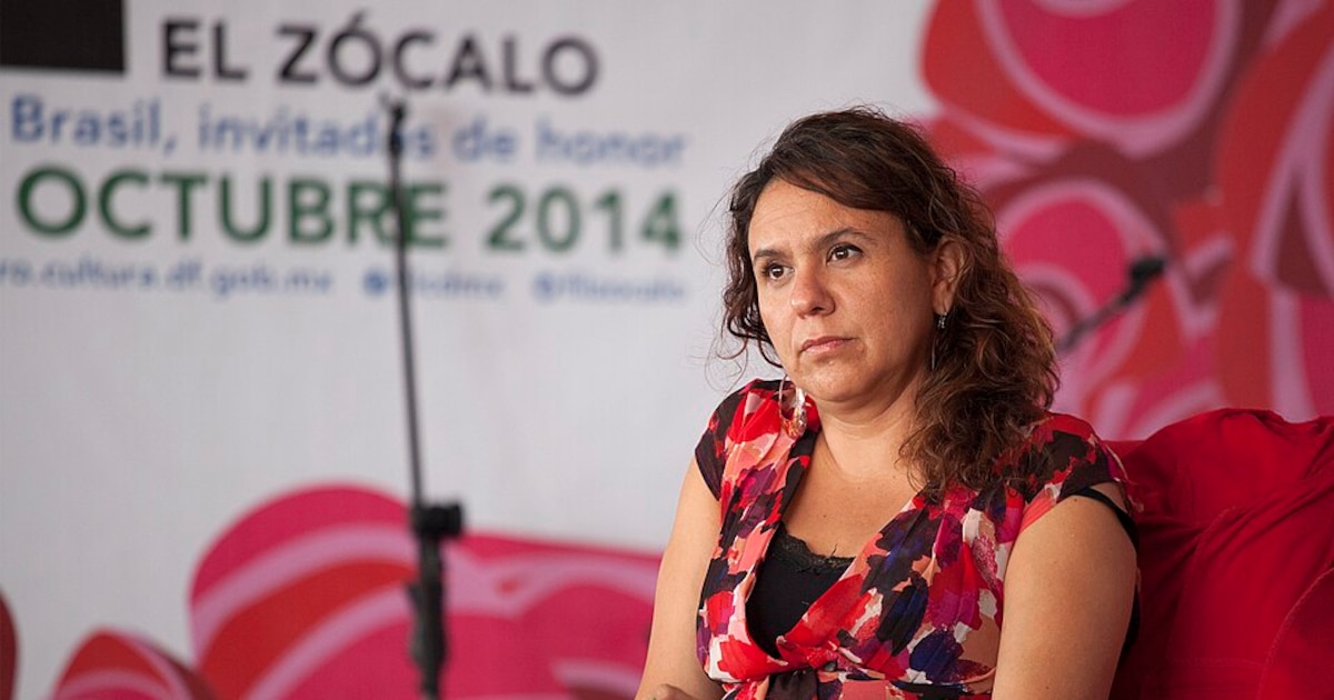 La mexicana Marcela Turati recibe el premio a la mejor labor periodística de EL MUNDO