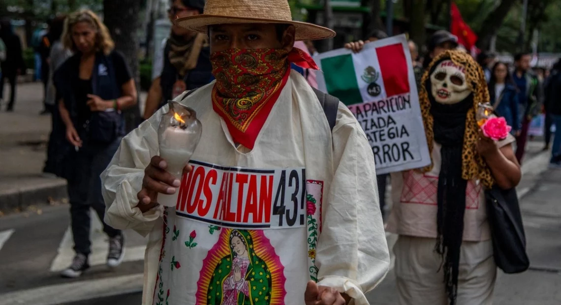 Sheinbaum demanda a EU que le retire asilo al ex oficial implicado en caso Ayotzinapa