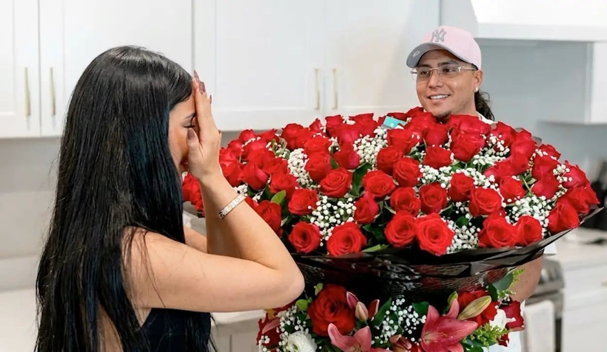 Roberto Tapia responde a rumores de romance con Emma Coronel tras ser captados bailando