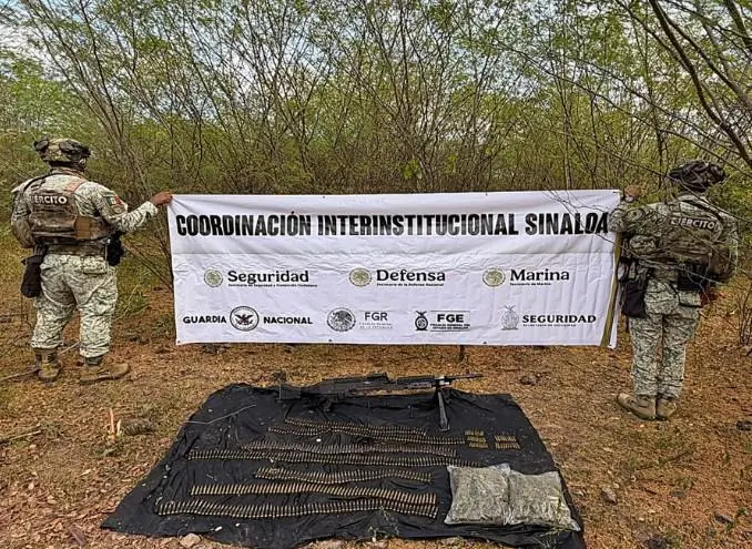 Asegura Ejército ametralladora, 530 cartuchos y marihuana en Carboneras, Culiacán