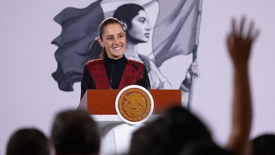 La Mañanera de la presidenta Claudia Sheinbaum hoy viernes 9 de octubre: decreto de seguridad para las redes sociales, reunión con Ronald Johnson, trata de personas en Tlaxcala, entre lo relevante