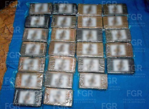 Vinculan a proceso a José 'N' por transportar casi 25 kilos de cocaína en el aeropuerto de Cancún - Noticaribe