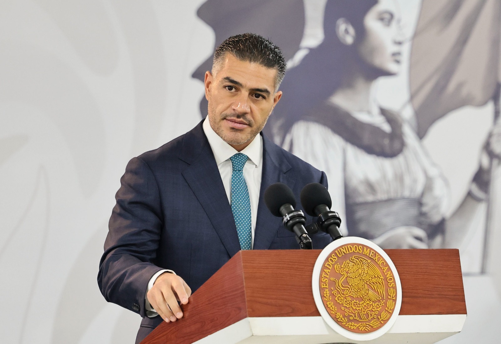 Sheinbaum y Harfuch prometen detenciones por huachicol - Luces del Siglo